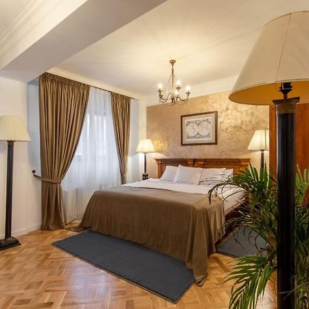 Clucerului Arc De Triomphe Hotel Bukarest Eksteriør billede