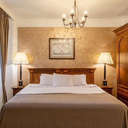 Clucerului Arc De Triomphe Hotel Bukarest Eksteriør billede