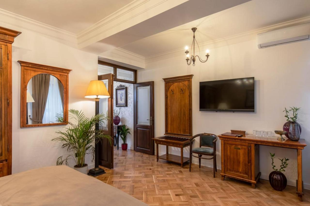 Clucerului Arc De Triomphe Hotel Bukarest Eksteriør billede