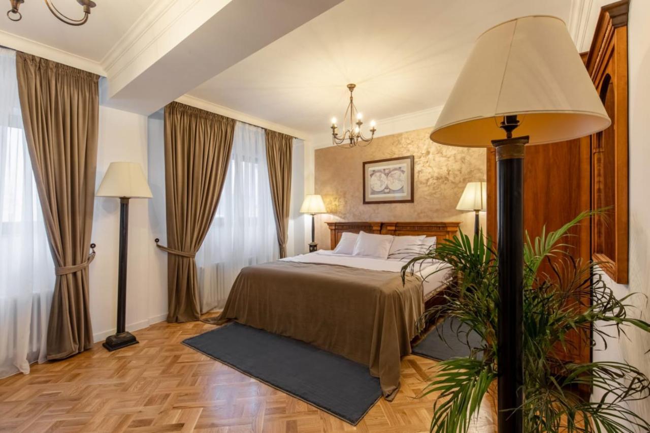 Clucerului Arc De Triomphe Hotel Bukarest Eksteriør billede