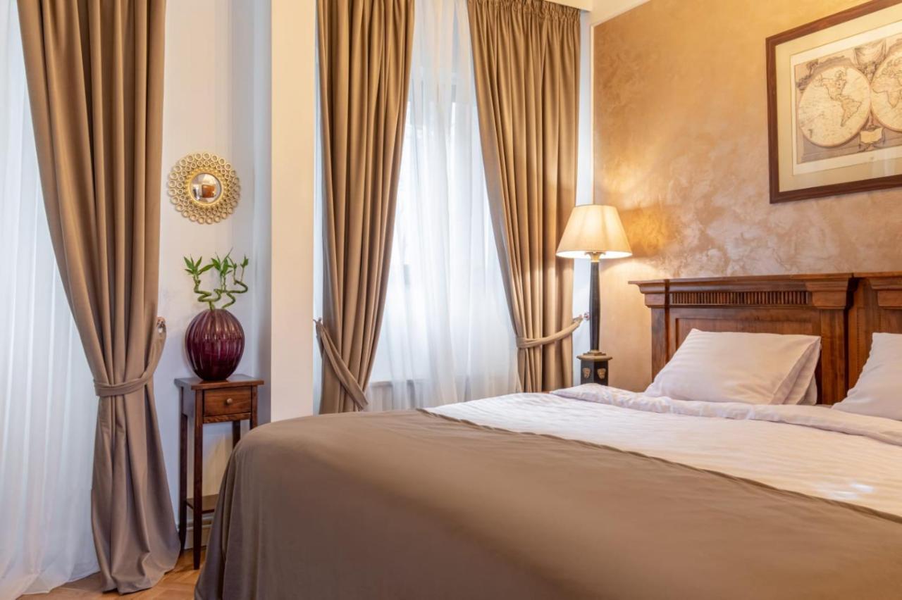 Clucerului Arc De Triomphe Hotel Bukarest Eksteriør billede
