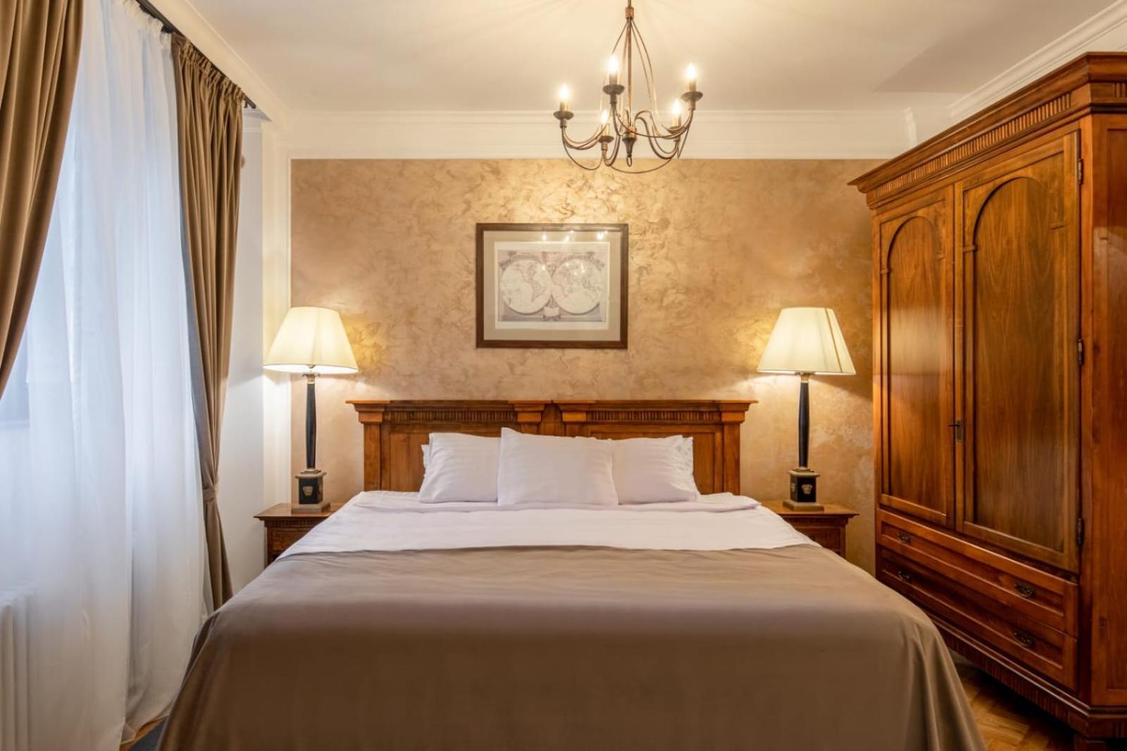 Clucerului Arc De Triomphe Hotel Bukarest Eksteriør billede